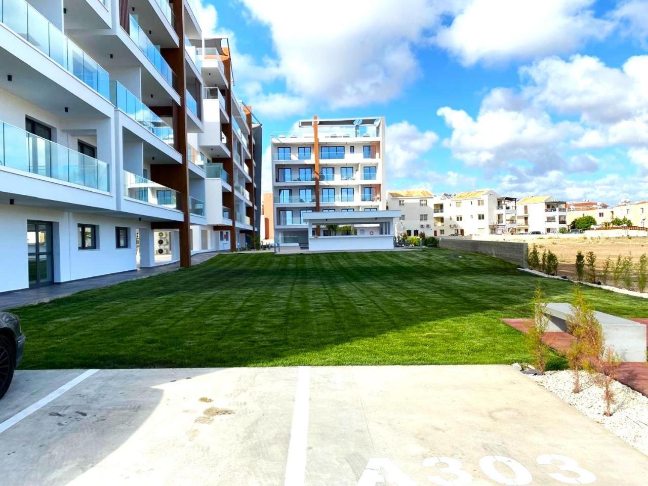 H&o New 4 Seasons Universal Apartament *