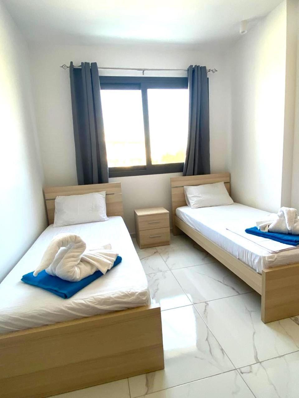 H&o New 4 Seasons Universal Apartament Pafos