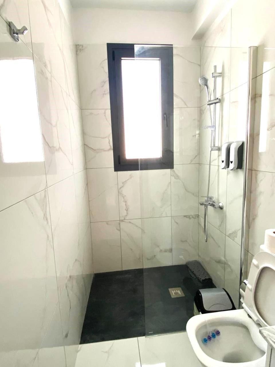 H&o New 4 Seasons Universal Apartament Pafos